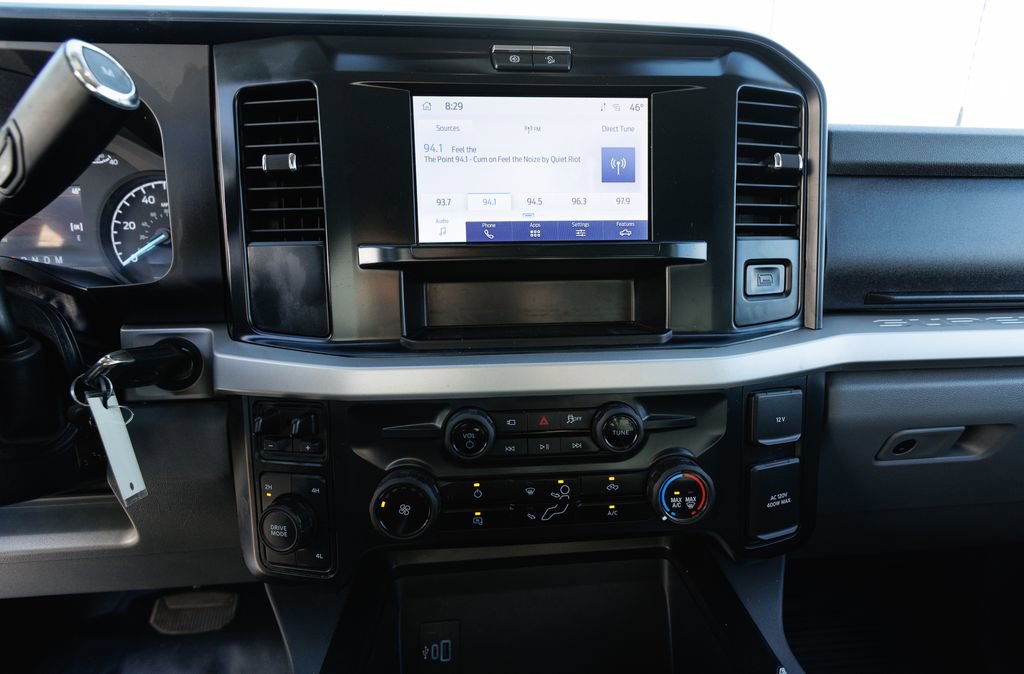 Certified 2025 Ford F450 XLT w/ 360-Degree Camera Package image 38