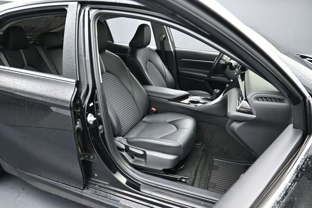 Used 2023 Toyota Camry SE w/ Convenience Package FWD image 25