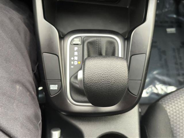 Used 2025 Kia Soul LX w/ LX Technology Package FWD image 38