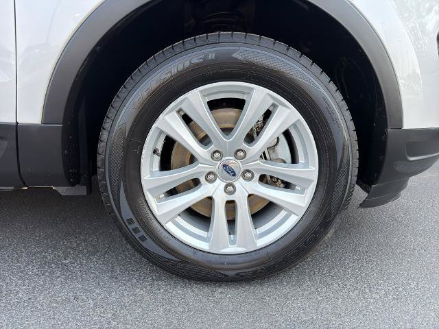 Certified 2018 Ford Explorer XLT w/ Equipment Group 201A AWD/4WD image 5