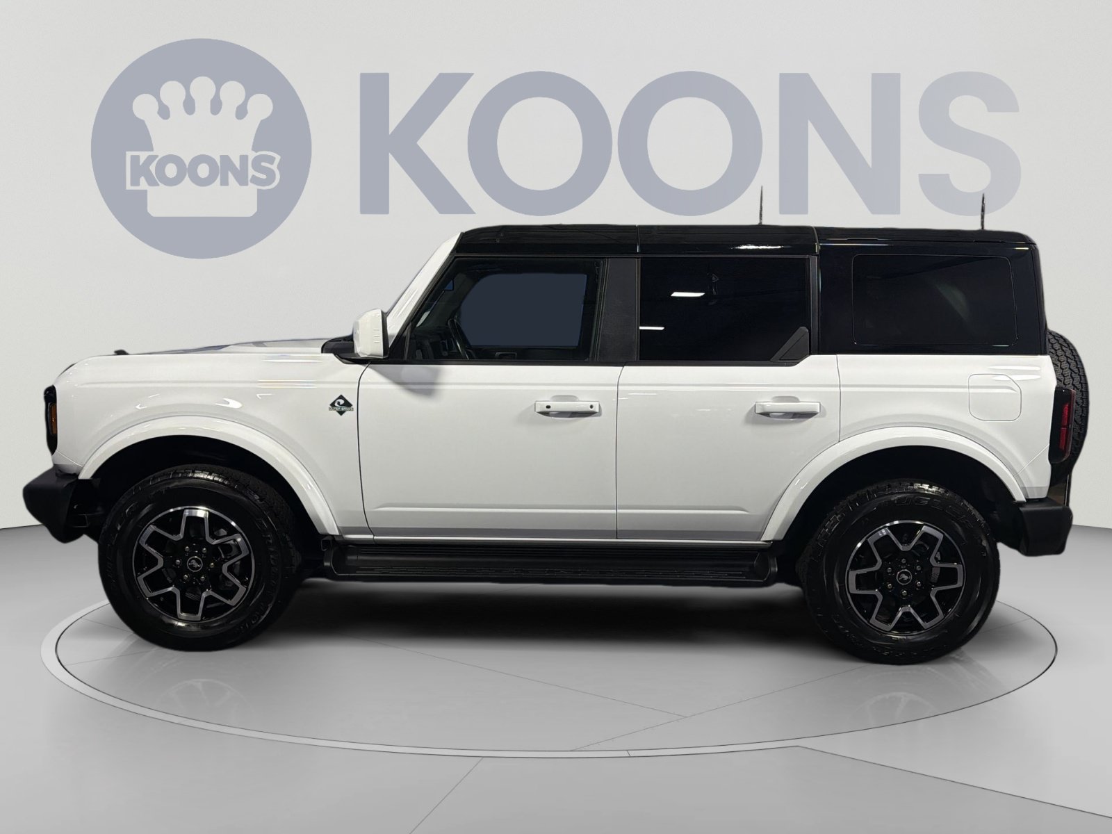 Certified 2025 Ford Bronco Outer Banks AWD/4WD image 2