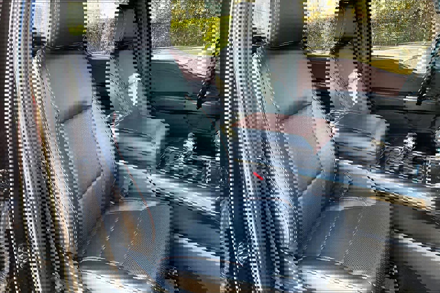 Certified 2022 Ford F150 Lariat w/ Equipment Group 502A High image 12