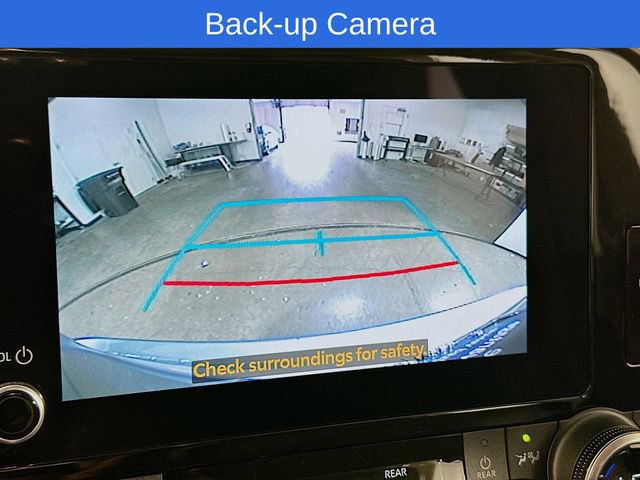 Used 2024 Toyota Highlander XLE FWD image 15