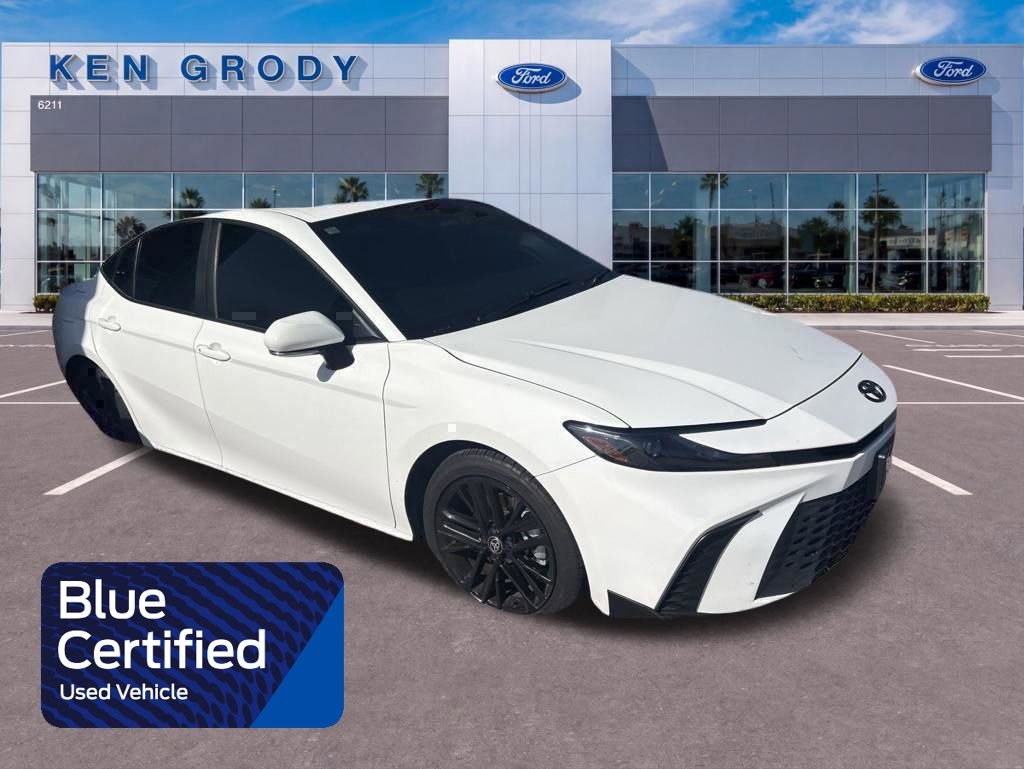 Used 2025 Toyota Camry SE w/ Multimedia Upgrade Package