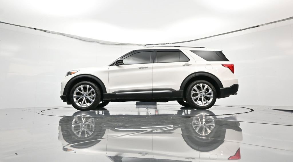 Certified 2023 Ford Explorer Platinum w/ Technology Package image 6