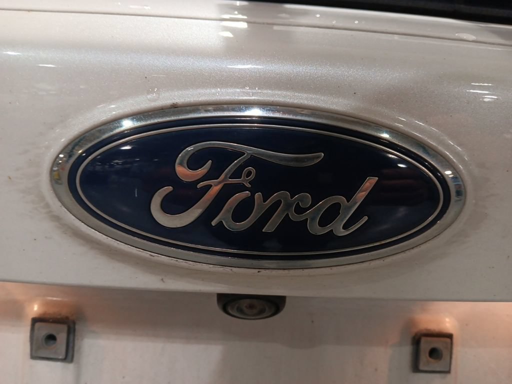 Certified 2018 Ford Escape SEL w/ Ford Safe & Smart Package AWD/4WD image 22