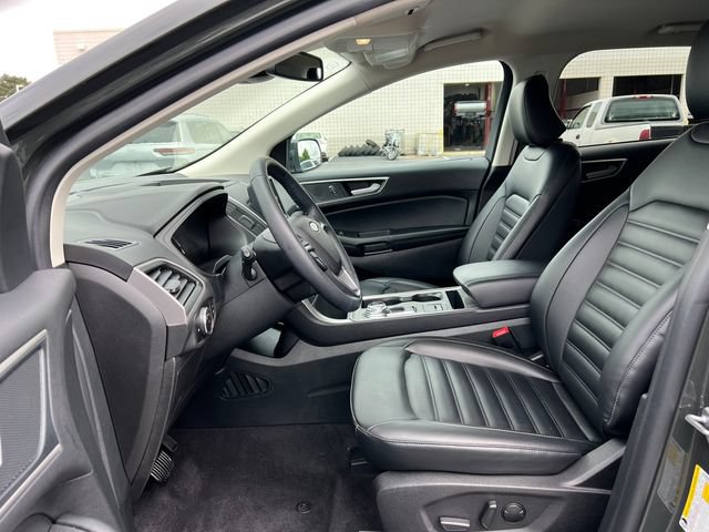 Certified 2024 Ford Edge SEL w/ Convenience Package AWD/4WD image 4