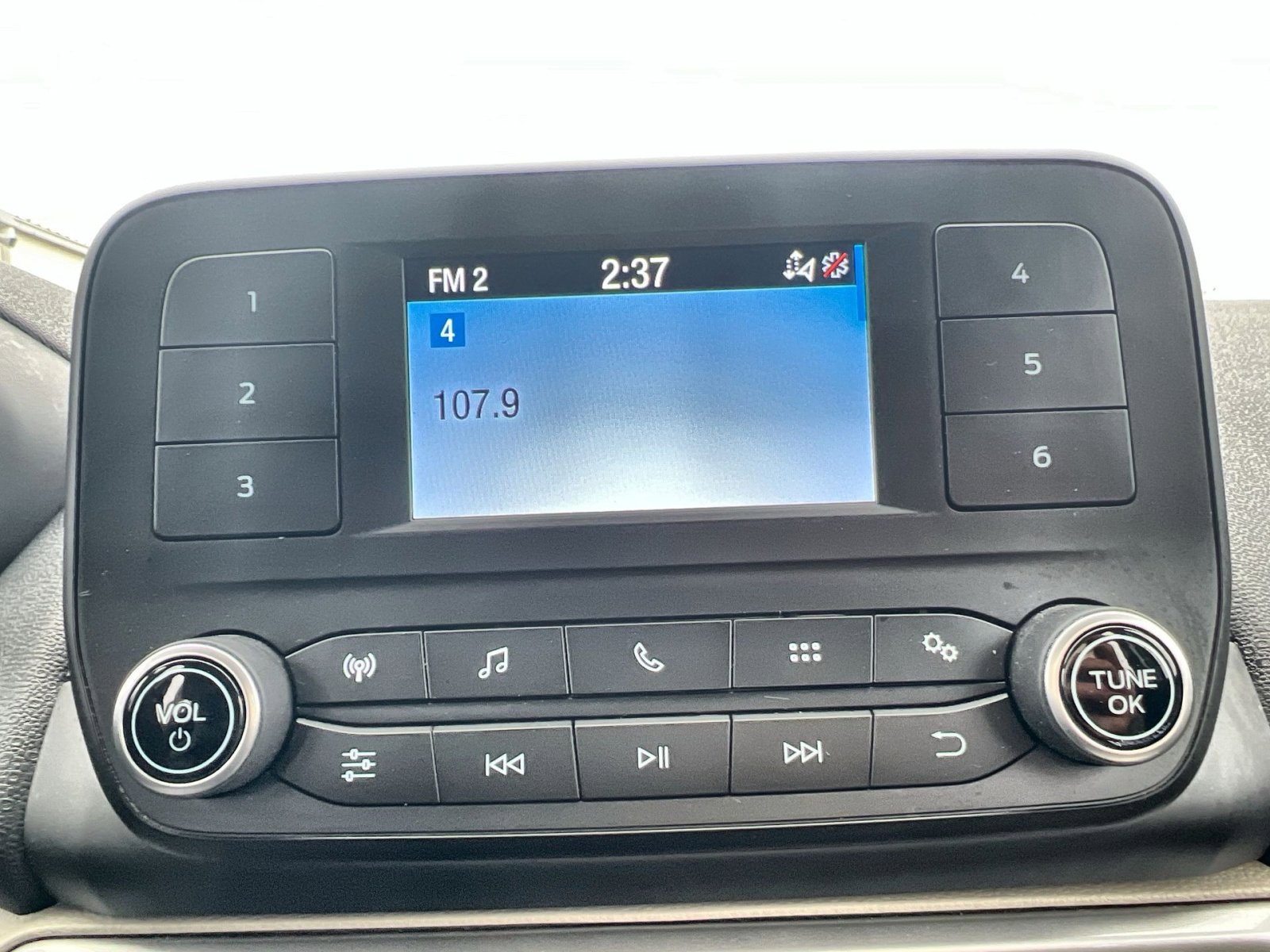 Certified 2021 Ford EcoSport S image 18