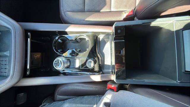 Certified 2025 Ford Explorer Platinum AWD/4WD image 13