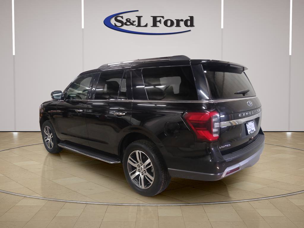 Certified 2022 Ford Expedition Limited image 3