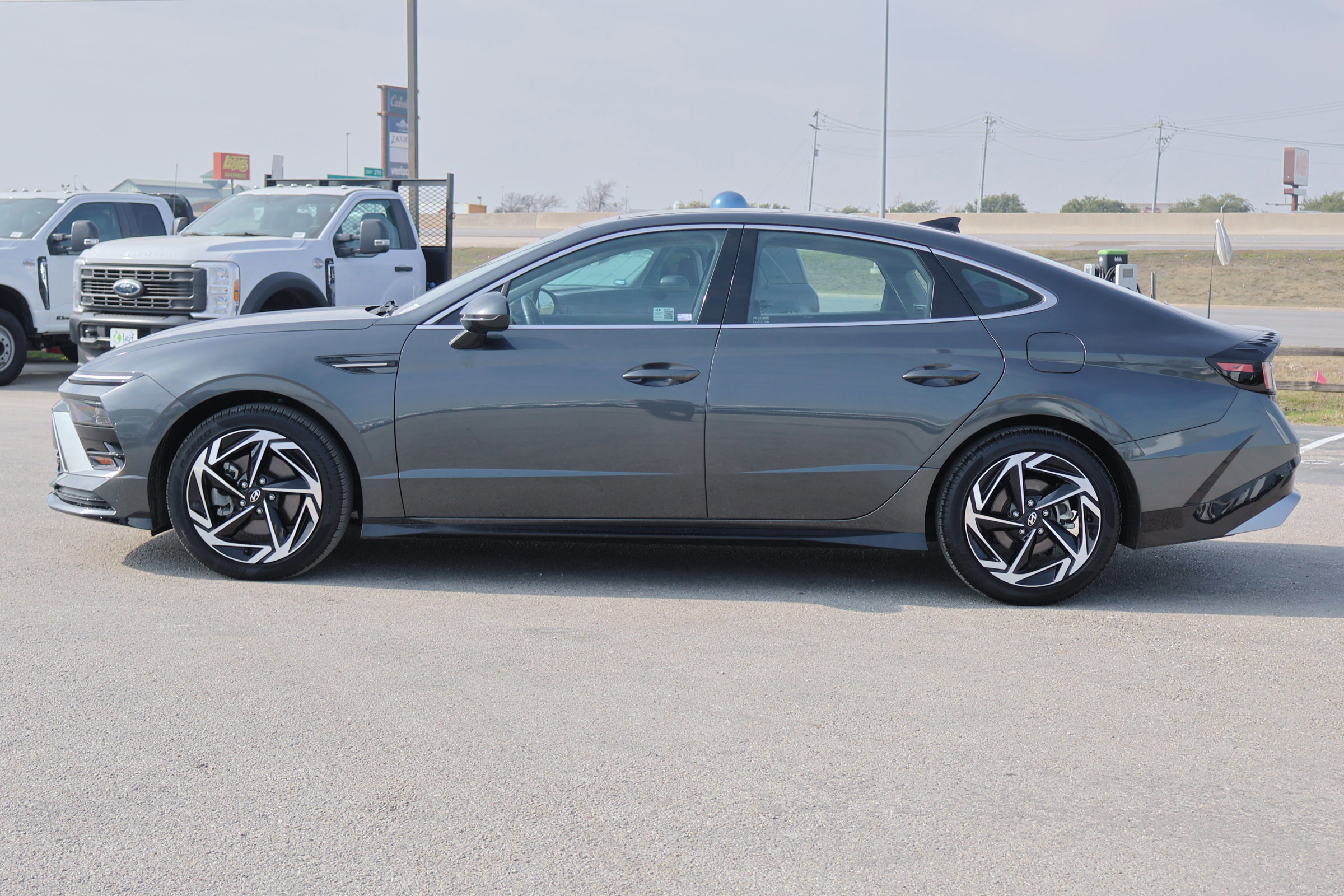 Used 2024 Hyundai Sonata SEL w/ Convenience Package image 12