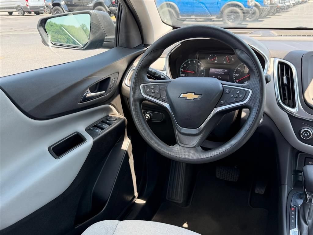 Used 2023 Chevrolet Equinox LS AWD/4WD image 11
