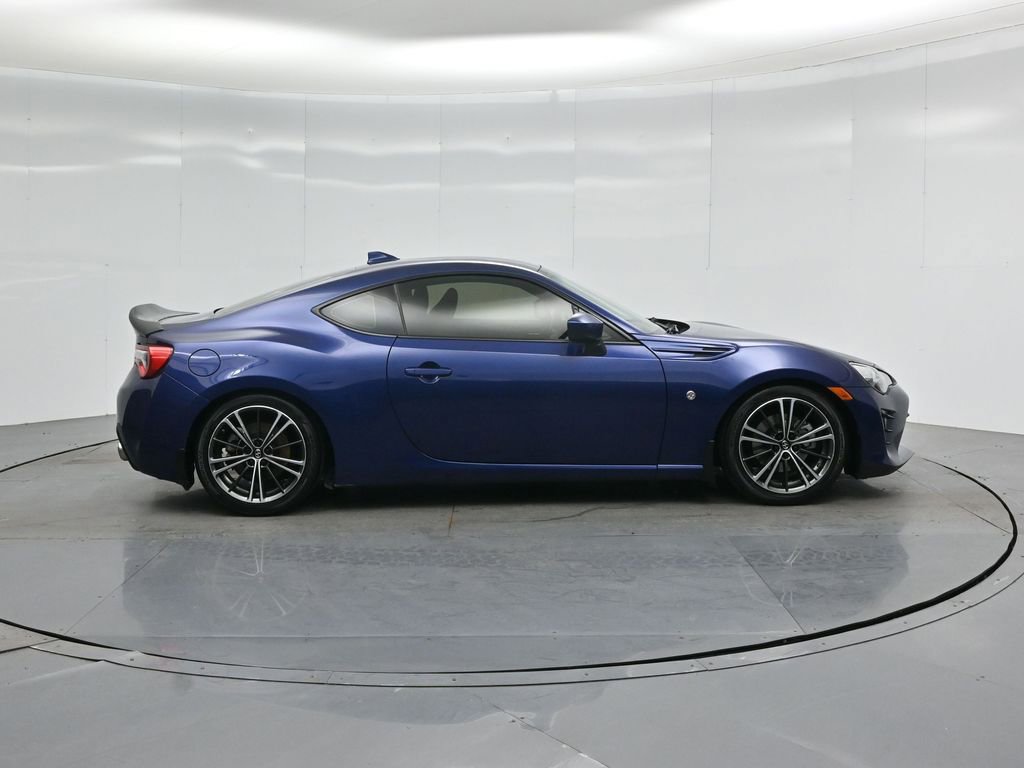 Used 2017 Toyota 86 image 19