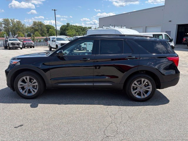 Certified 2022 Ford Explorer XLT w/ Equipment Group 202A AWD/4WD image 5