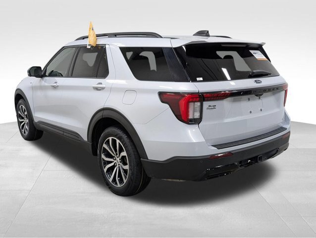 Certified 2026 Ford Explorer ST-Line AWD/4WD image 22