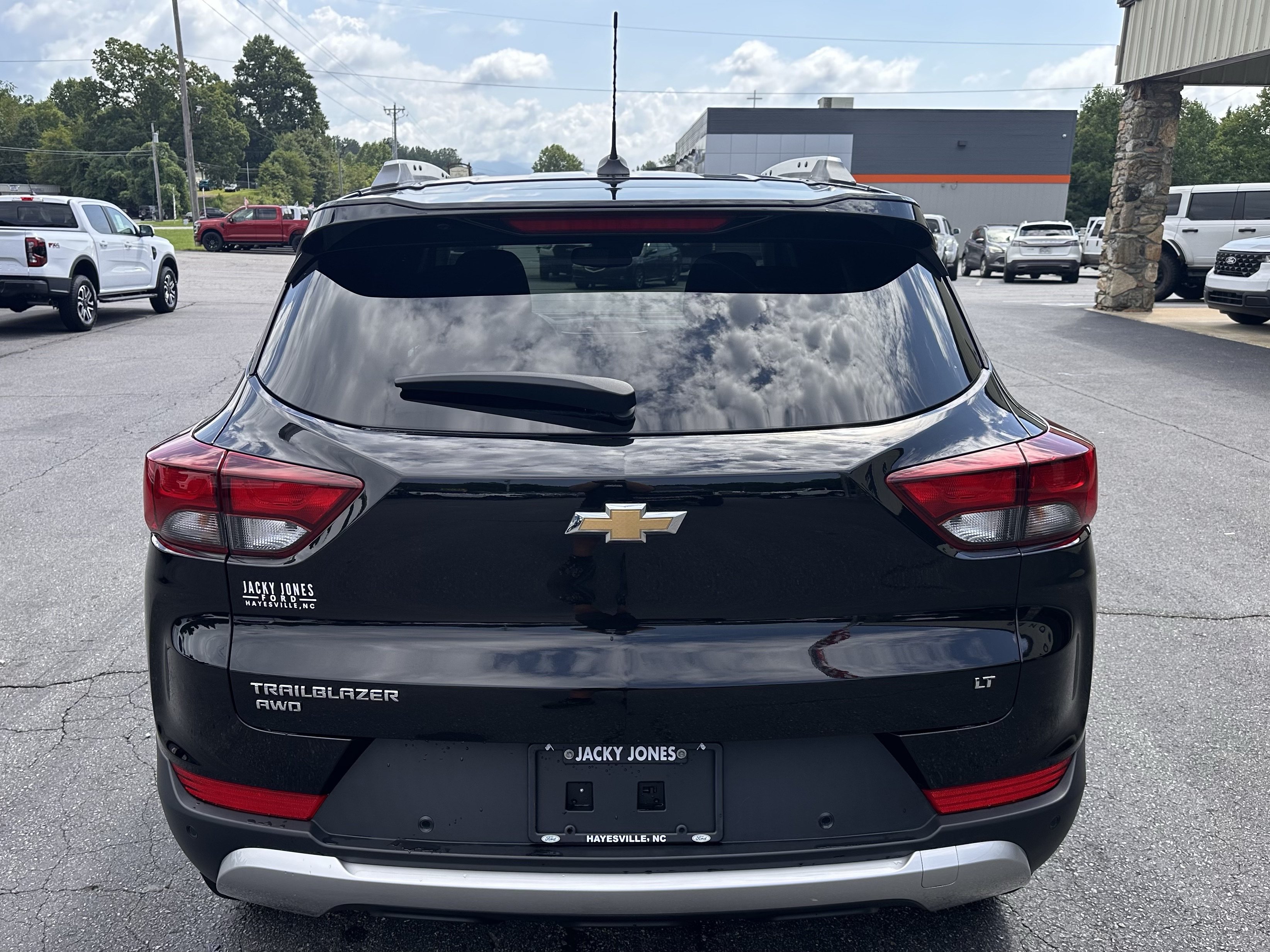 Used 2021 Chevrolet TrailBlazer LT AWD/4WD image 7