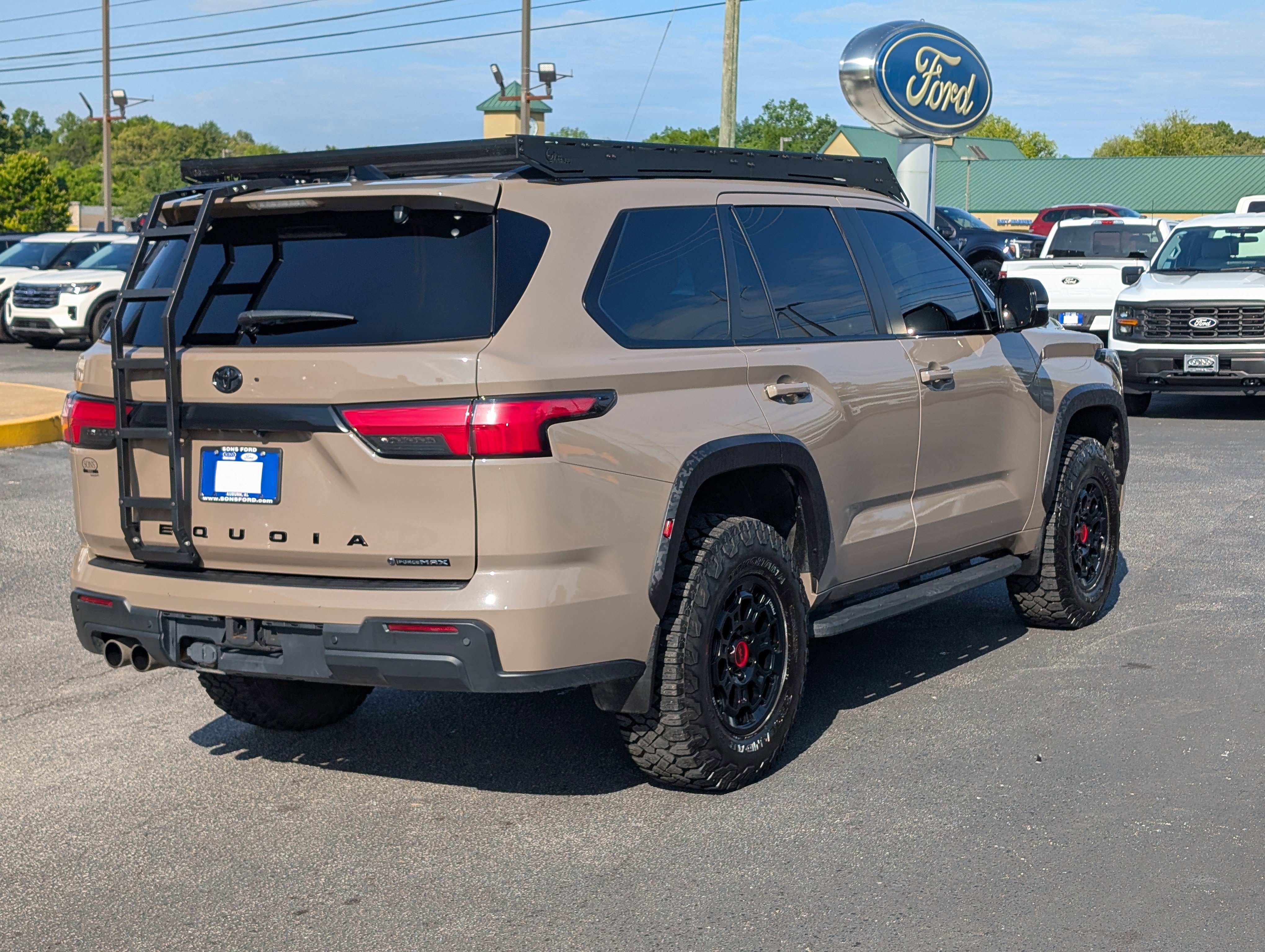 Used 2025 Toyota Sequoia TRD Pro AWD/4WD image 9