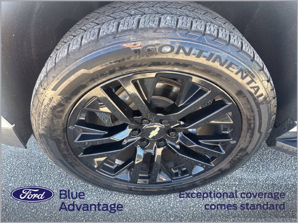 Used 2021 Chevrolet Suburban LT RWD image 12