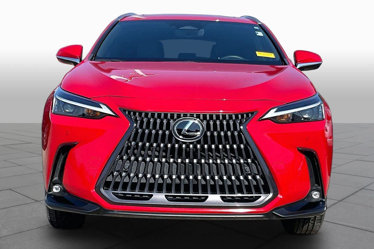 Used 2024 Lexus NX 250 FWD w/ Towing Package (2000 Lbs) image 4
