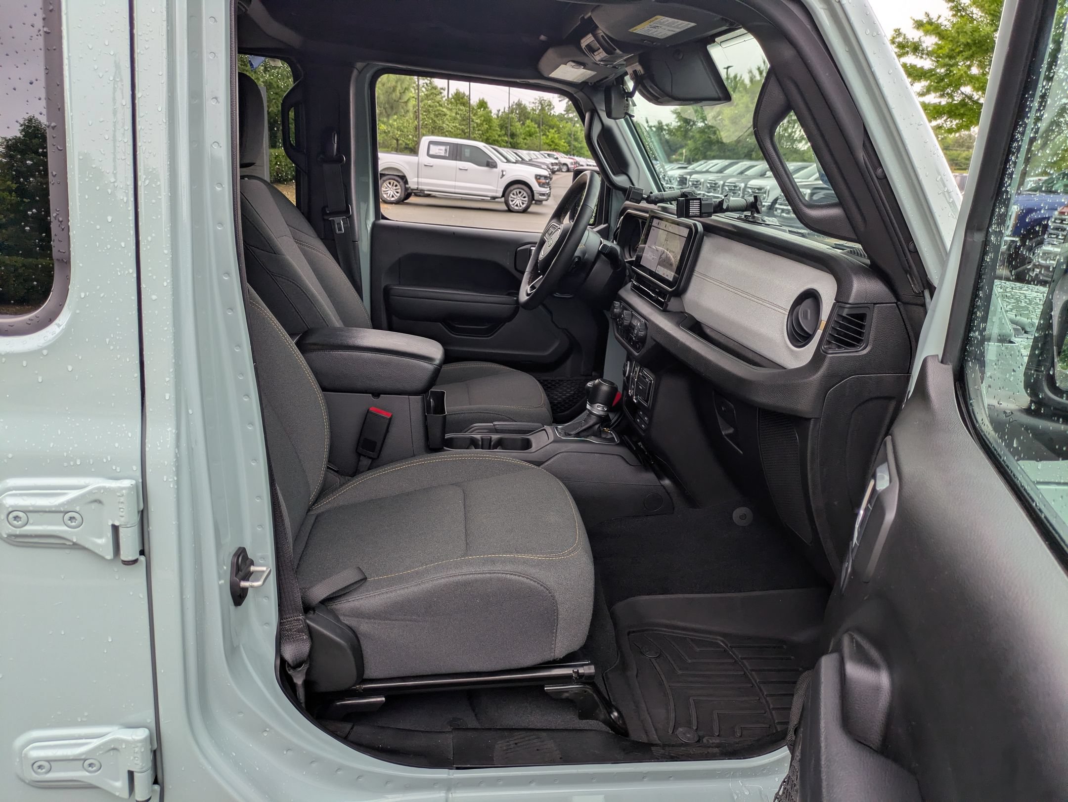 Used 2024 Jeep Wrangler Unlimited Sport AWD/4WD image 36
