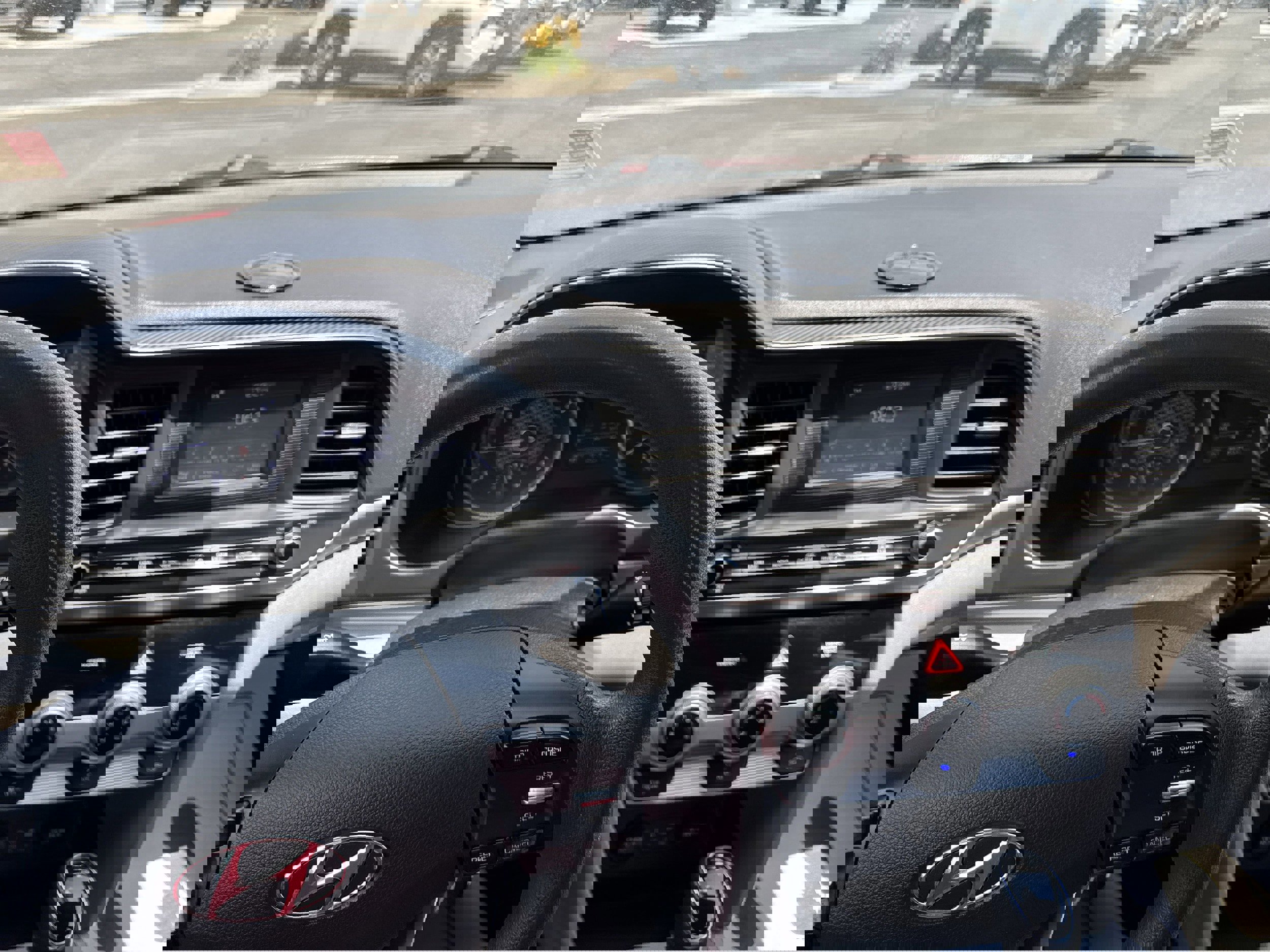 Used 2019 Hyundai Elantra SE image 11