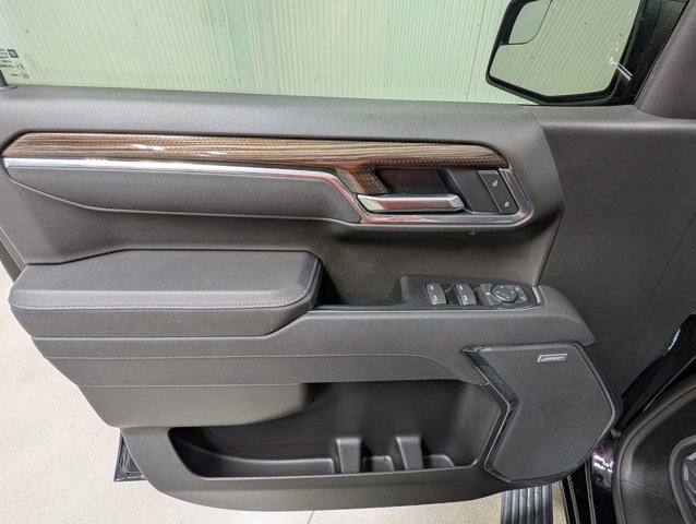 Used 2026 Chevrolet Silverado 1500 LT Trail Boss w/ Convenience Package II AWD/4WD image 8