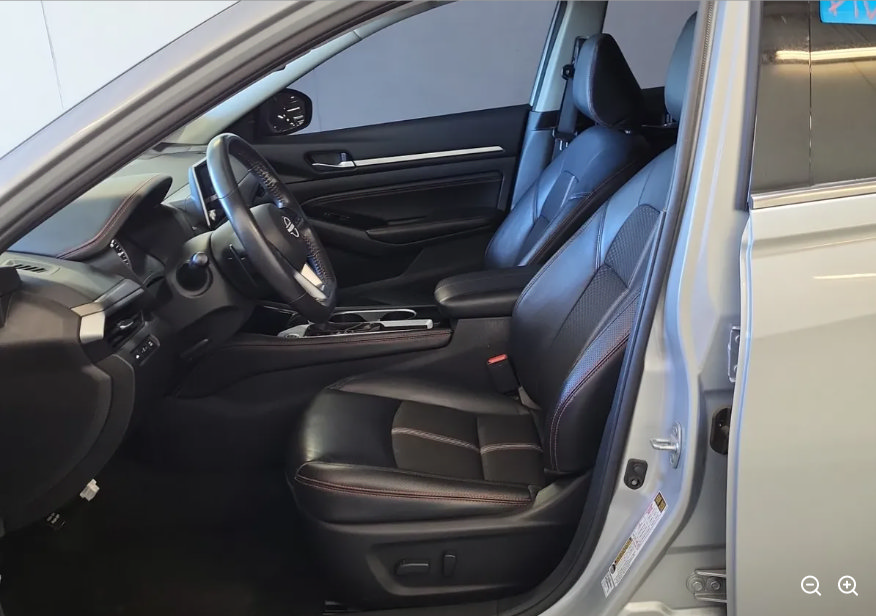 Used 2023 Nissan Altima 2.5 SR FWD image 5