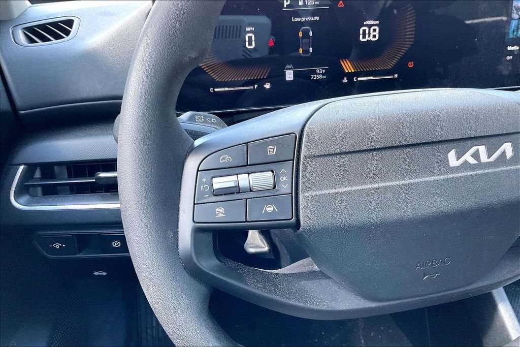 Used 2025 Kia K4 FWD image 18