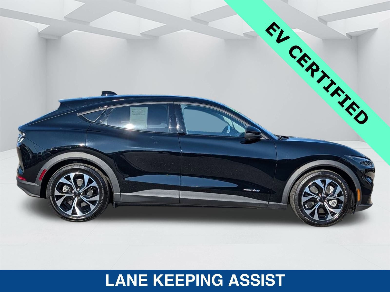 Certified 2025 Ford Mustang Mach-E Select image 6