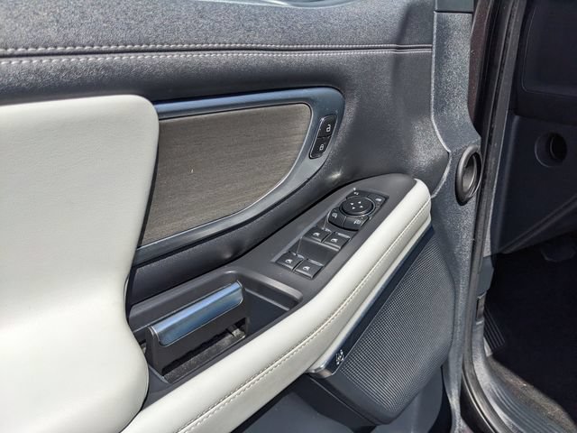 Certified 2025 Ford Expedition Platinum w/ Driver's Package AWD/4WD image 23