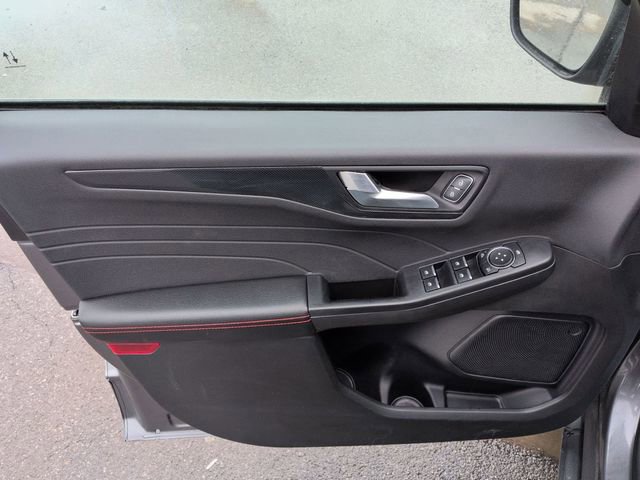 Certified 2024 Ford Escape ST-Line w/ Tech Pack #1 image 6