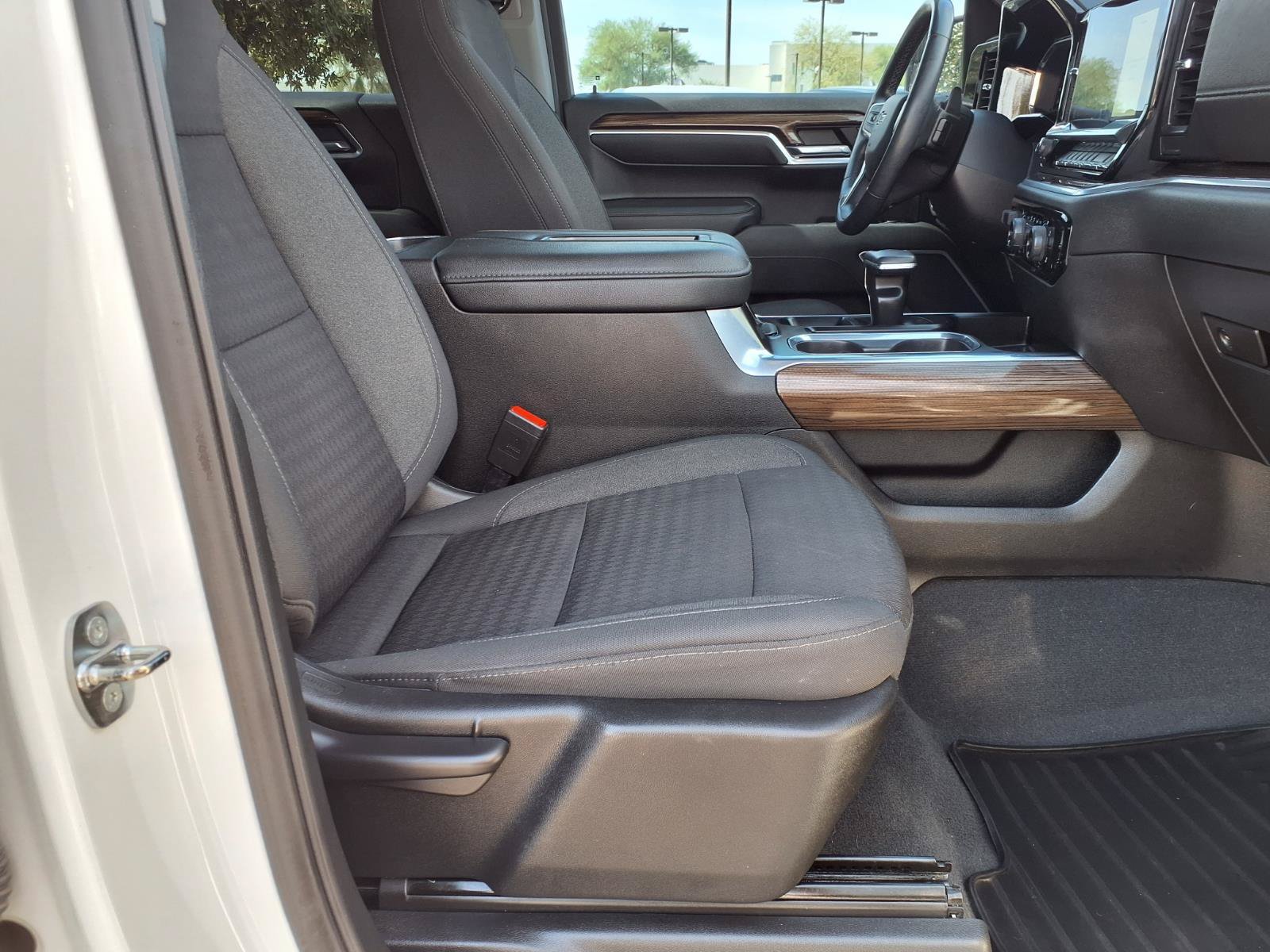 Used 2022 Chevrolet Silverado 1500 RST AWD/4WD image 11