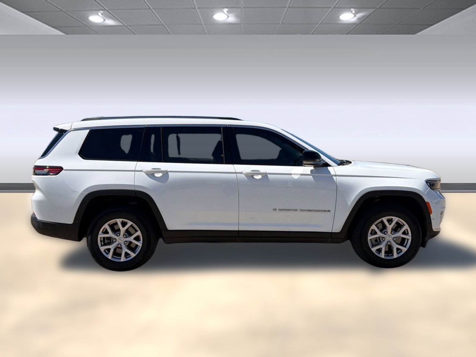 Used 2022 Jeep Grand Cherokee L Limited w/ Luxury Tech Group II RWD image 8
