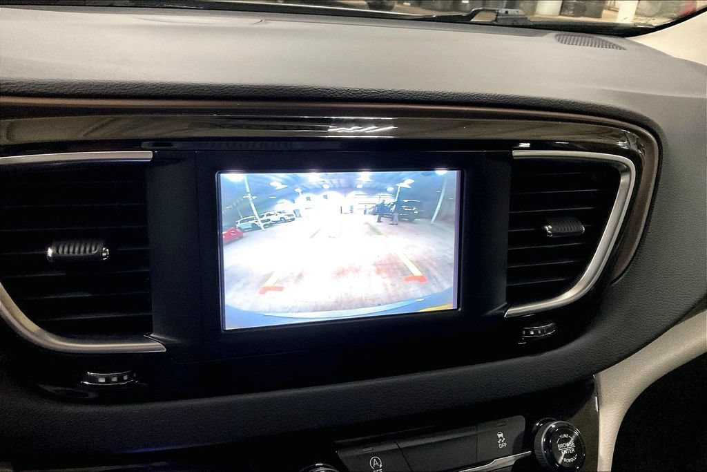 Used 2024 Chrysler Voyager LX FWD image 20