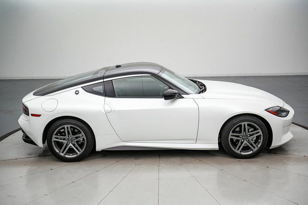 Used 2024 Nissan Z Sport w/ Floor Mat Package image 7