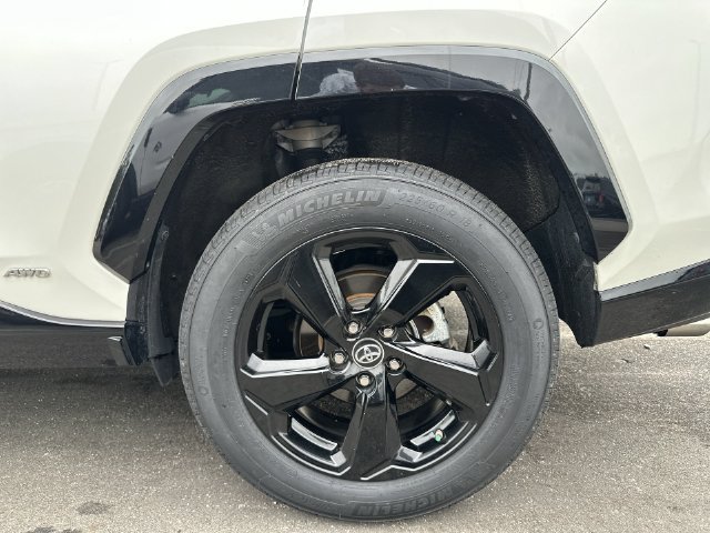 Used 2019 Toyota RAV4 XSE w/ XSE Weather Package AWD/4WD image 10