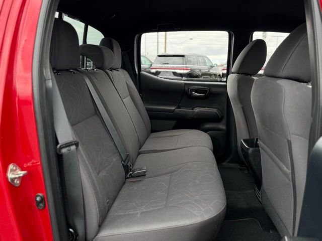 Used 2016 Toyota Tacoma SR image 15