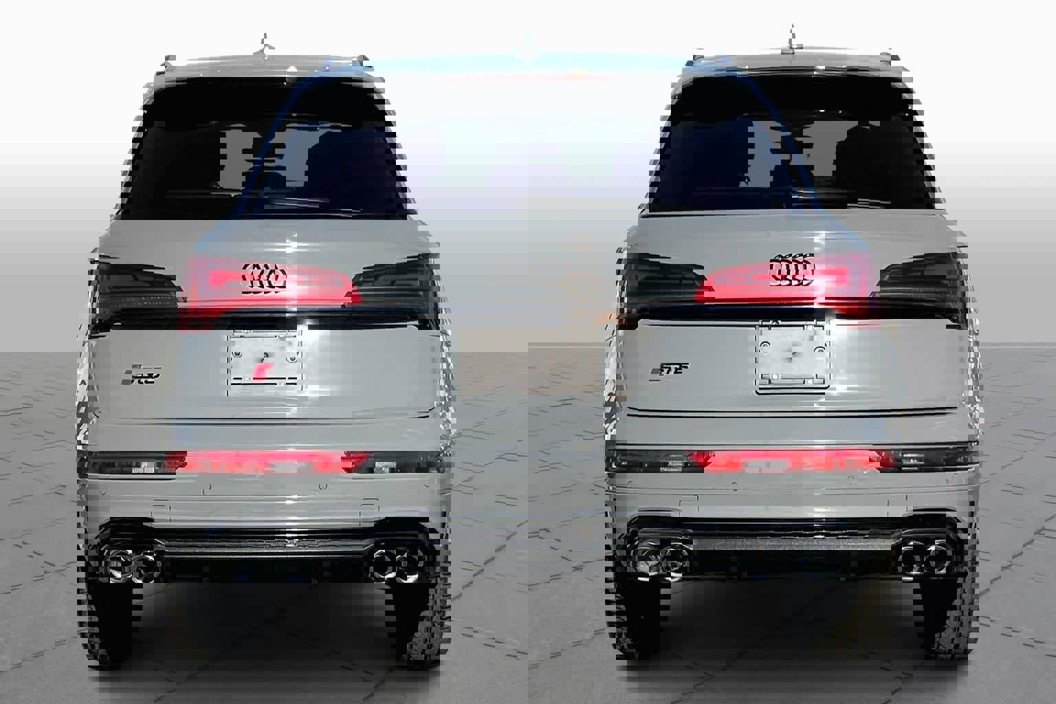 Used 2021 Audi SQ5 Premium Plus w/ Premium Plus Package image 3