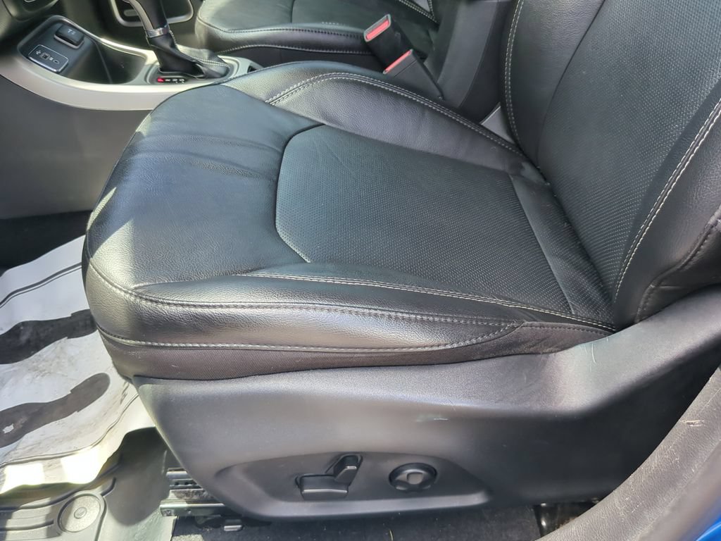 Used 2021 Jeep Compass Latitude w/ Sun and Sound Group FWD image 21