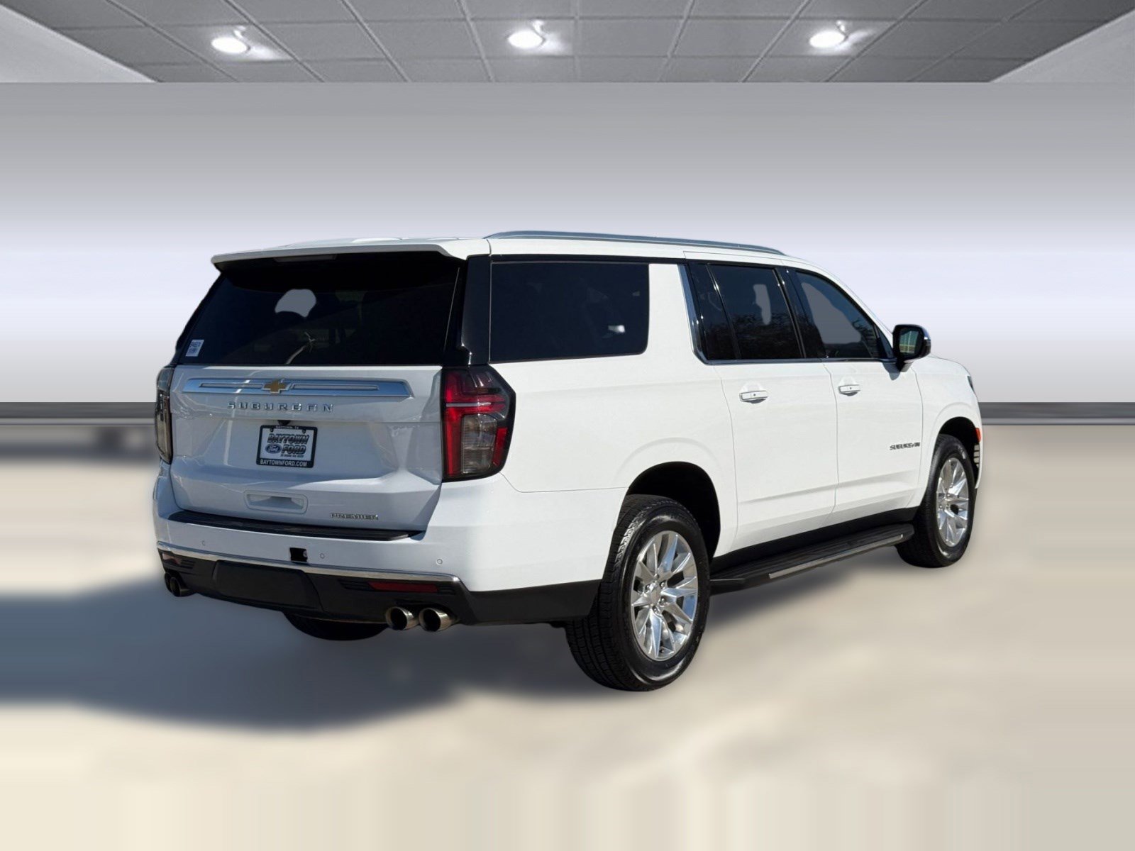 Used 2023 Chevrolet Suburban Premier image 8