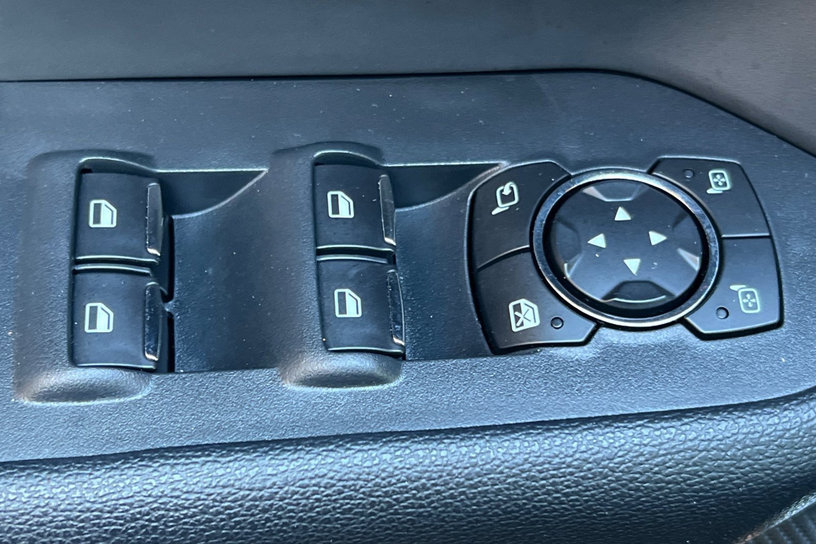 Certified 2022 Ford Expedition Limited image 11