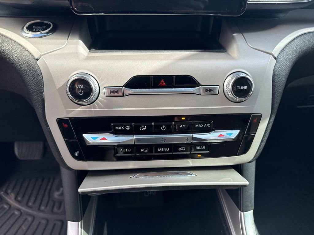 Certified 2024 Ford Explorer XLT w/ Equipment Group 202A image 22