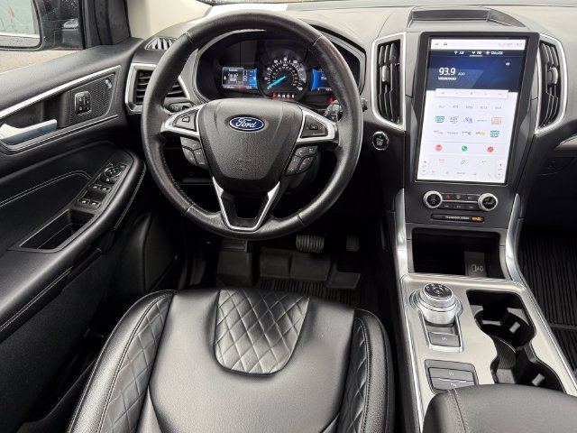 Certified 2023 Ford Edge Titanium w/ Class II Trailer Tow Package AWD/4WD image 8