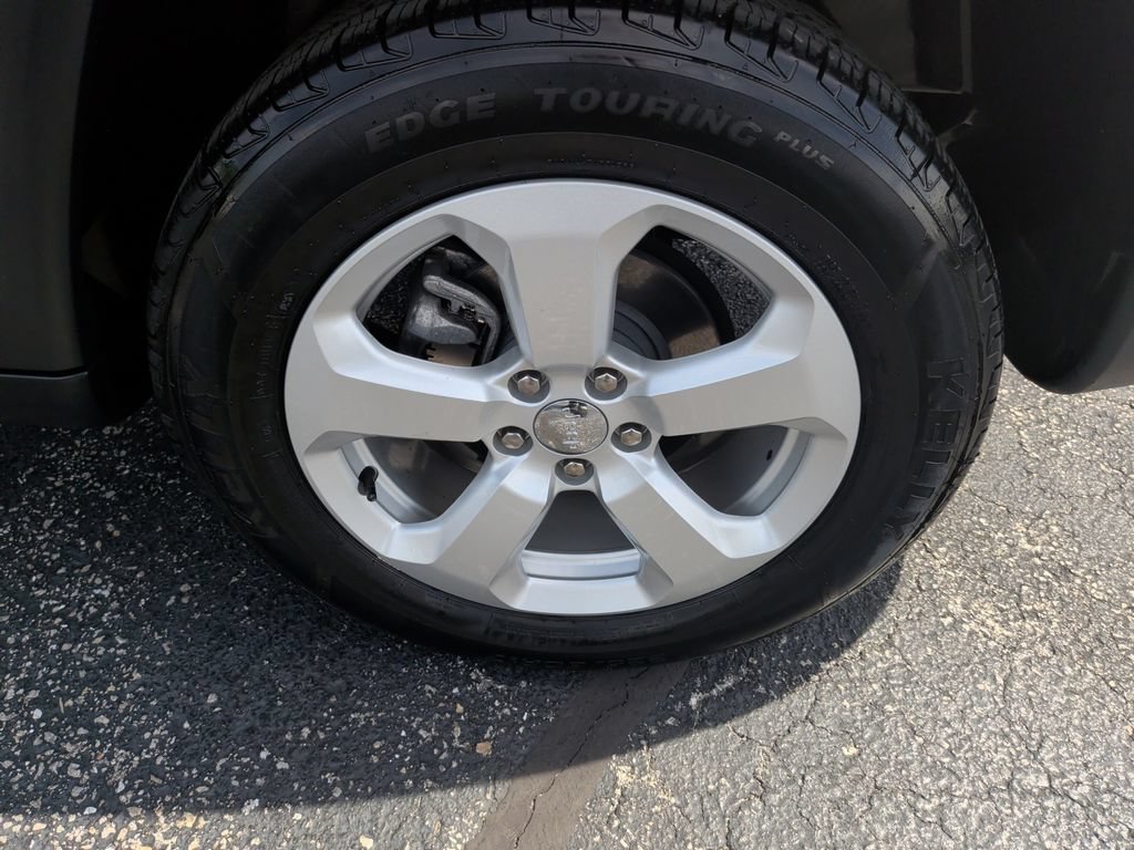Used 2019 Jeep Compass Latitude w/ Popular Equipment Group AWD/4WD image 32