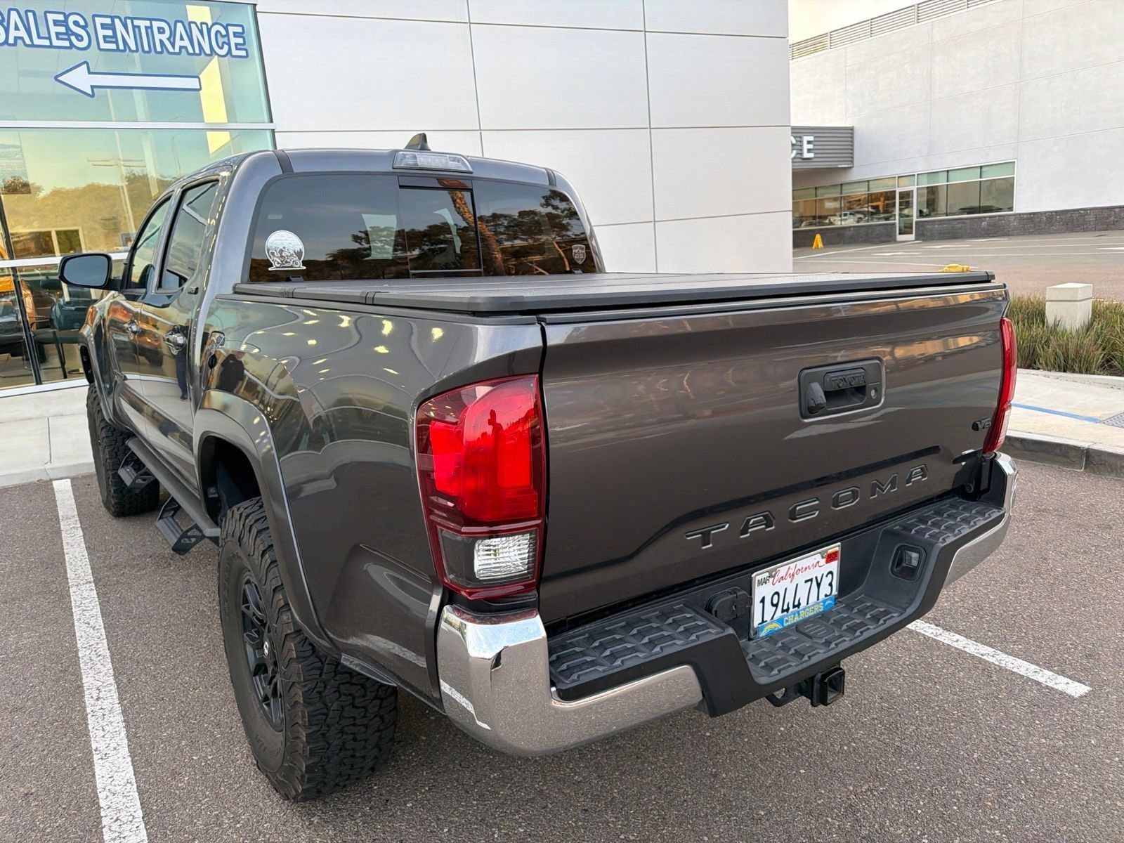 Used 2021 Toyota Tacoma SR5 RWD image 19