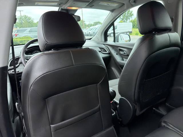 Used 2017 Chevrolet Trax LT w/ Driver Confidence Package AWD/4WD image 19