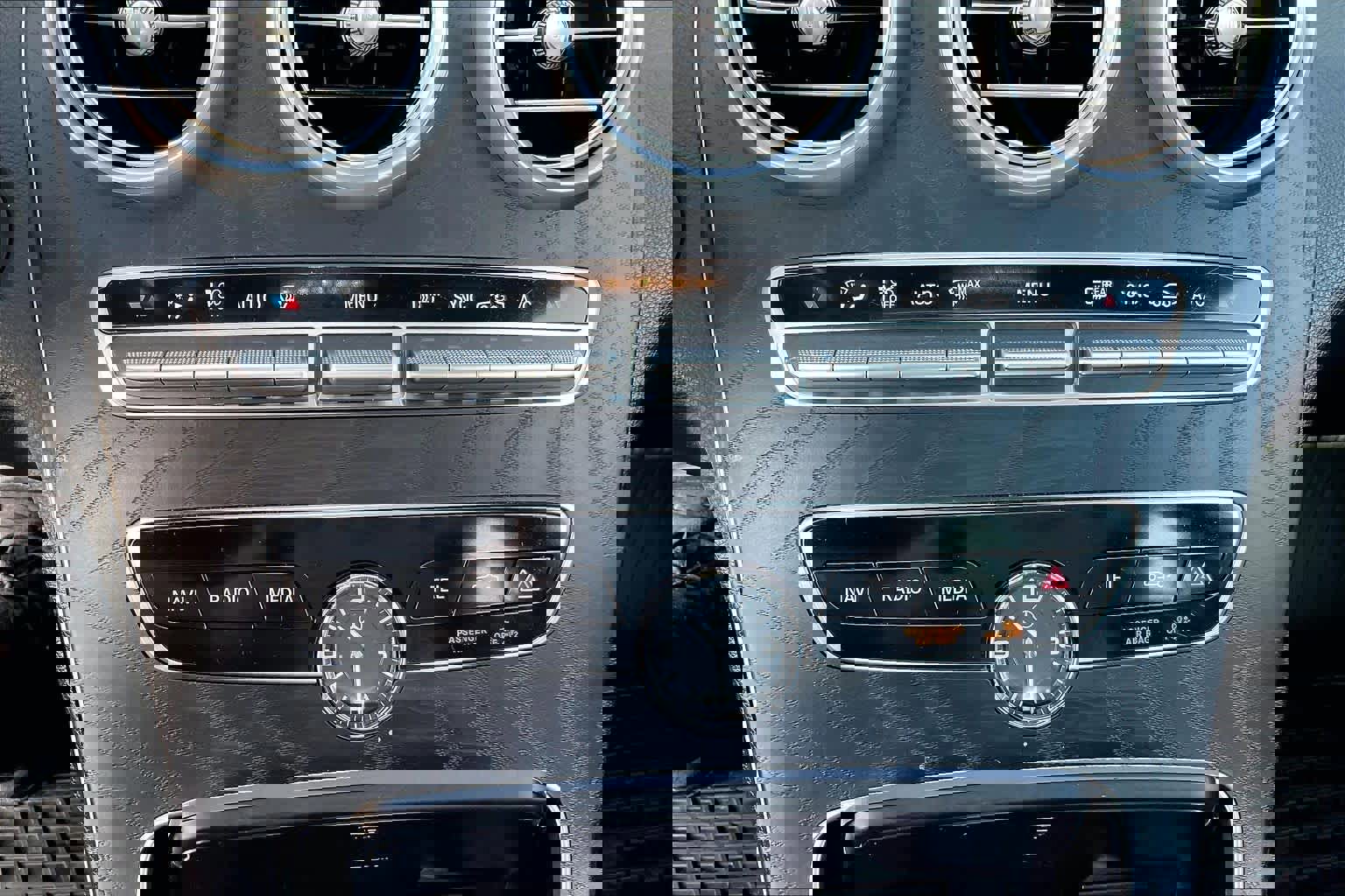 Used 2020 Mercedes-Benz C 300 4MATIC Sedan image 30