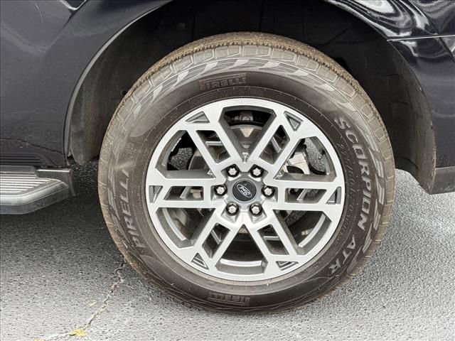 Certified 2025 Ford Expedition Active AWD/4WD image 16
