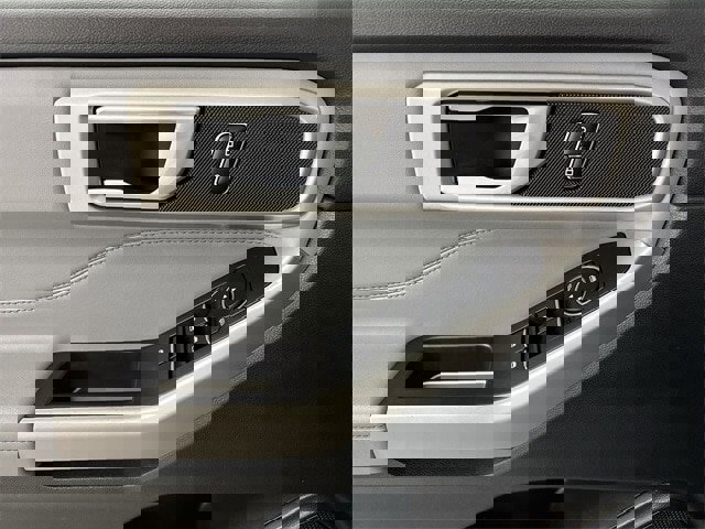 Certified 2023 Ford Explorer XLT w/ Equipment Group 202A image 5