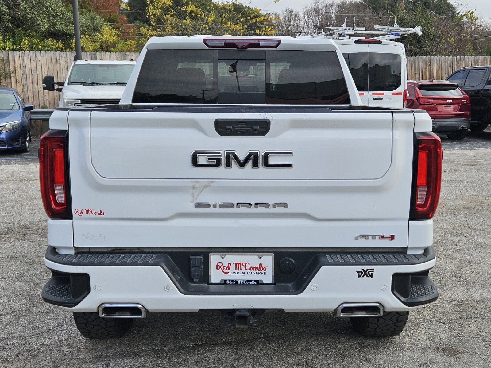 Used 2022 GMC Sierra 1500 AT4 w/ AT4 Premium Package image 4